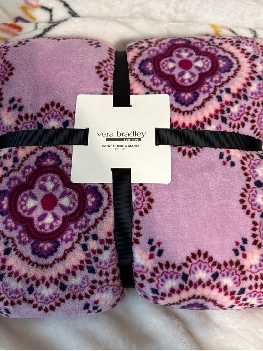 NEW Vera Bradley LAVENDER MEDALLION Essential Throw Blanket SOFT